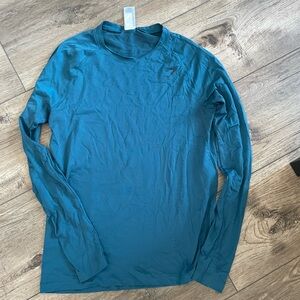 Gymshark bundle long sleeve.(3) FLAW